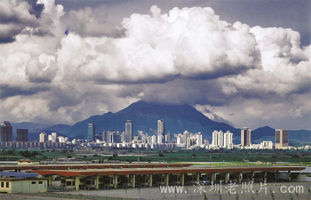 五年中深圳建成18层以上楼宇71栋，数量之多居全国城市第一位