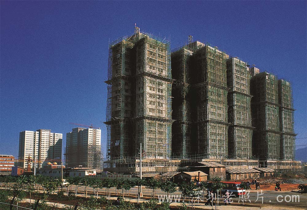 罗湖大厦接近完工（1982）